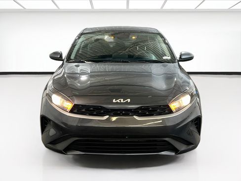 Used 2022 Kia Forte Sedan FWD image 2