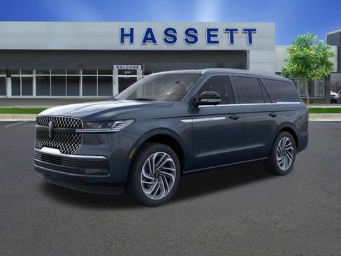 New 2026 Lincoln Navigator Reserve image 1