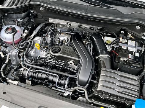 Certified 2024 Volkswagen Taos S image 31