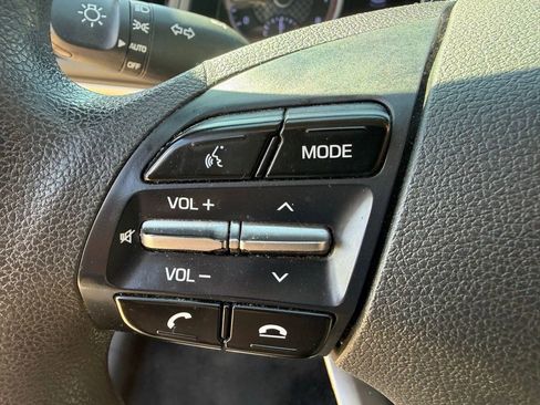 Used 2019 Hyundai Elantra SEL image 41