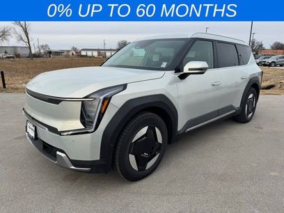New 2026 Kia EV9 Wind