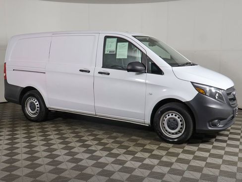 Used 2022 Mercedes-Benz Metris image 8