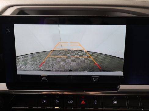 Used 2024 Chevrolet Silverado 1500 LT image 43