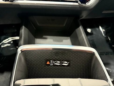 New 2026 Chevrolet Equinox LT w/ Convenience Package II image 38