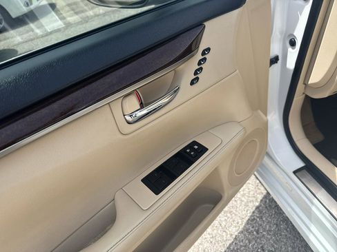 Used 2014 Lexus ES 350 w/ Premium Package FWD image 13