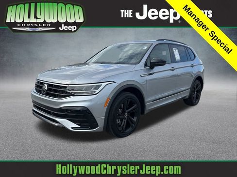 Used 2023 Volkswagen Tiguan SE R-Line image 1