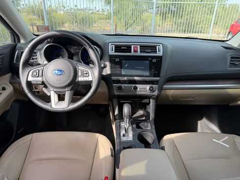 Used 2016 Subaru Outback 2.5i Limited AWD/4WD image 7
