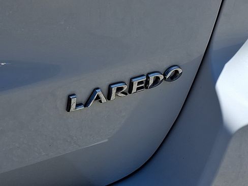 Used 2015 Jeep Grand Cherokee Laredo w/ Quick Order Package 23E AWD/4WD image 29