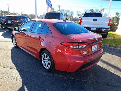 Certified 2021 Toyota Corolla LE image 10