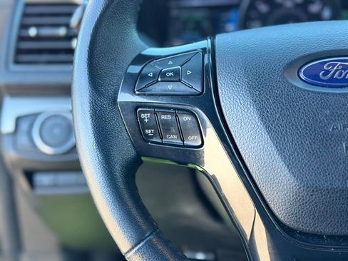 Used 2019 Ford Explorer XLT w/ Equipment Group 202A image 25