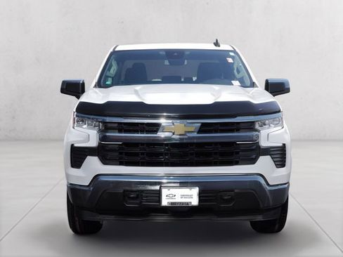 Used 2023 Chevrolet Silverado 1500 LT image 2
