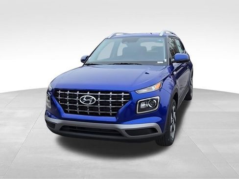 New 2026 Hyundai Venue SEL FWD image 3