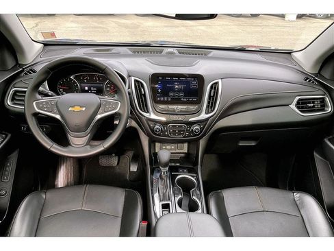 Used 2023 Chevrolet Equinox Premier AWD/4WD image 17