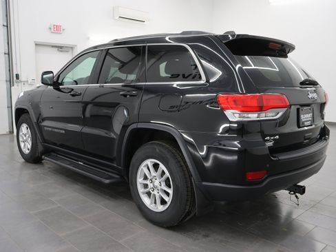 Used 2019 Jeep Grand Cherokee Laredo image 6