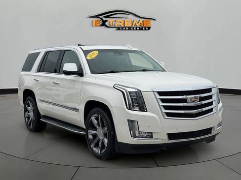 Used 2015 Cadillac Escalade Luxury image 10
