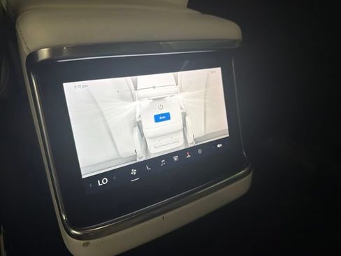Used 2022 Tesla Model X AWD/4WD image 16