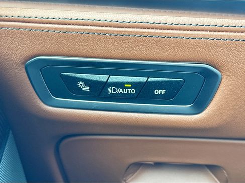 New 2026 BMW X7 M60i image 37