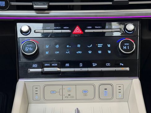 Certified 2025 Hyundai Santa Fe Calligraphy image 16