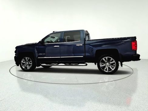 Used 2018 Chevrolet Silverado 1500 LTZ Z71 w/ Centennial Edition AWD/4WD image 7