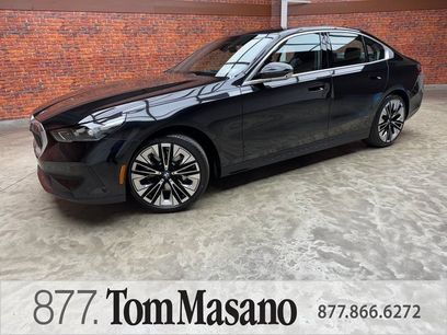 New 2026 BMW 530i xDrive w/ Premium Package