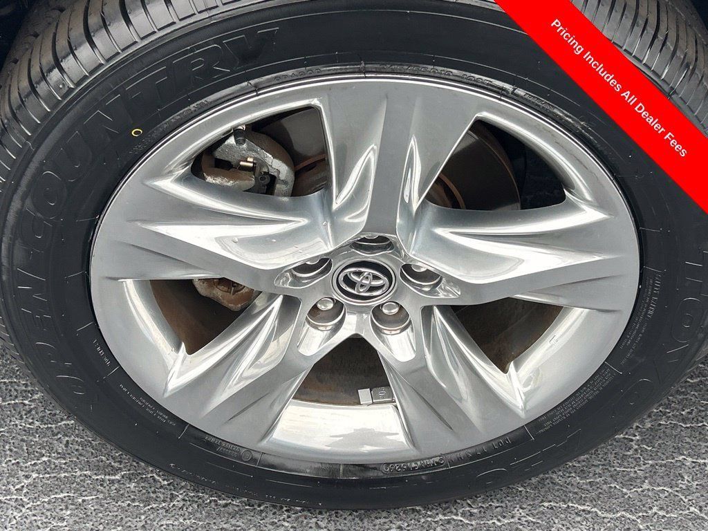 Used 2016 Toyota Highlander Limited Platinum FWD image 29