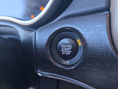 Used 2017 Jeep Grand Cherokee Limited w/ Trailer Tow Group IV image 27