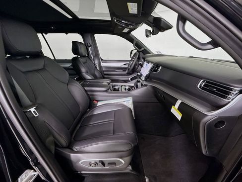 New 2026 Jeep Grand Wagoneer Limited image 31