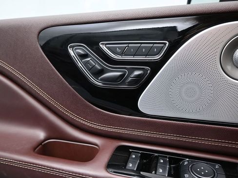 Used 2023 Lincoln Aviator Black Label w/ Jet Package image 34