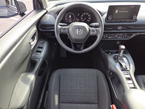 Used 2025 Honda HR-V LX image 28