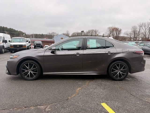 Used 2023 Toyota Camry SE FWD image 7