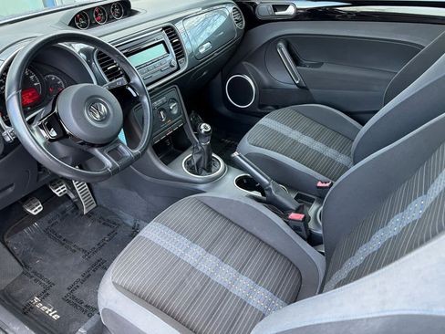 Used 2012 Volkswagen Beetle 2.0T image 13