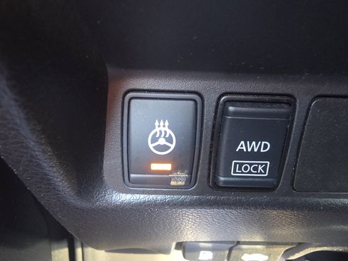 Used 2017 Nissan Rogue Sport SL w/ SL Premium Package image 33