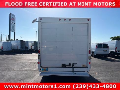 Used 2019 Ford E-350 and Econoline 350 Super Duty RWD image 17