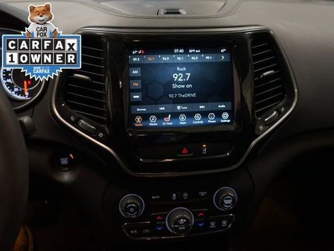 Used 2022 Jeep Cherokee Limited image 21