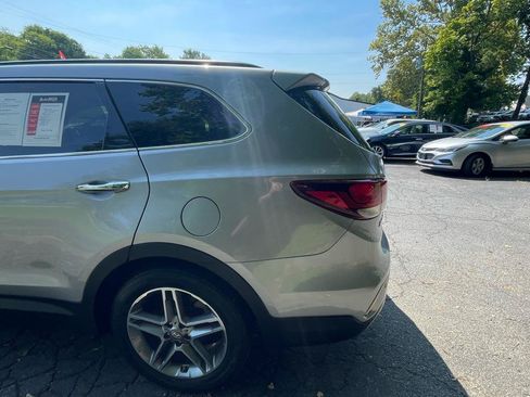 Used 2017 Hyundai Santa Fe AWD image 5