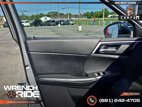 Used 2022 Mitsubishi Outlander SE image 25