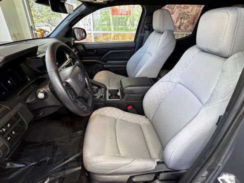 Certified 2025 Toyota Tacoma SR5 AWD/4WD image 23
