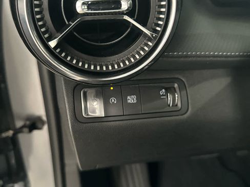 Used 2025 Chevrolet Equinox LT FWD image 23