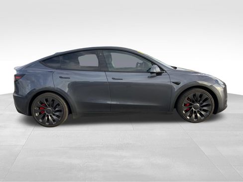 Used 2023 Tesla Model Y Performance AWD/4WD image 4