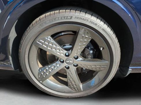 Certified 2025 Genesis GV70 3.5T Sport w/ Sport Advanced Package image 15