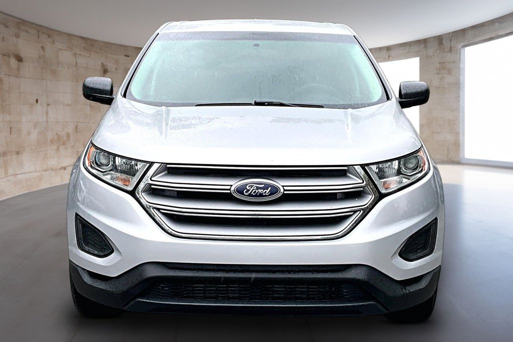 Used 2016 Ford Edge SE FWD image 3
