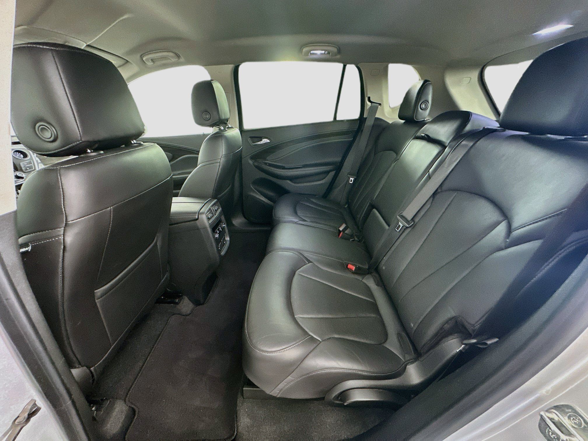 Used 2019 Buick Envision Essence AWD/4WD image 27