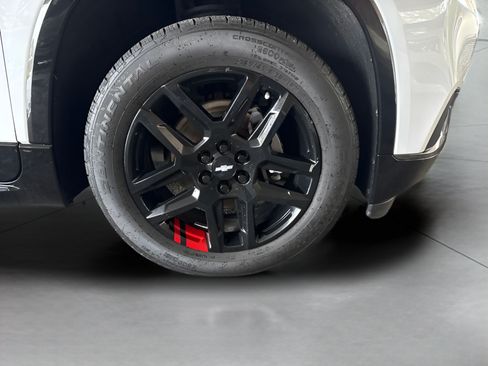 Used 2020 Chevrolet Traverse Premier w/ Redline Edition AWD/4WD image 2