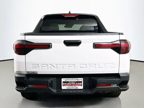 Used 2025 Hyundai Santa Cruz SEL FWD image 6