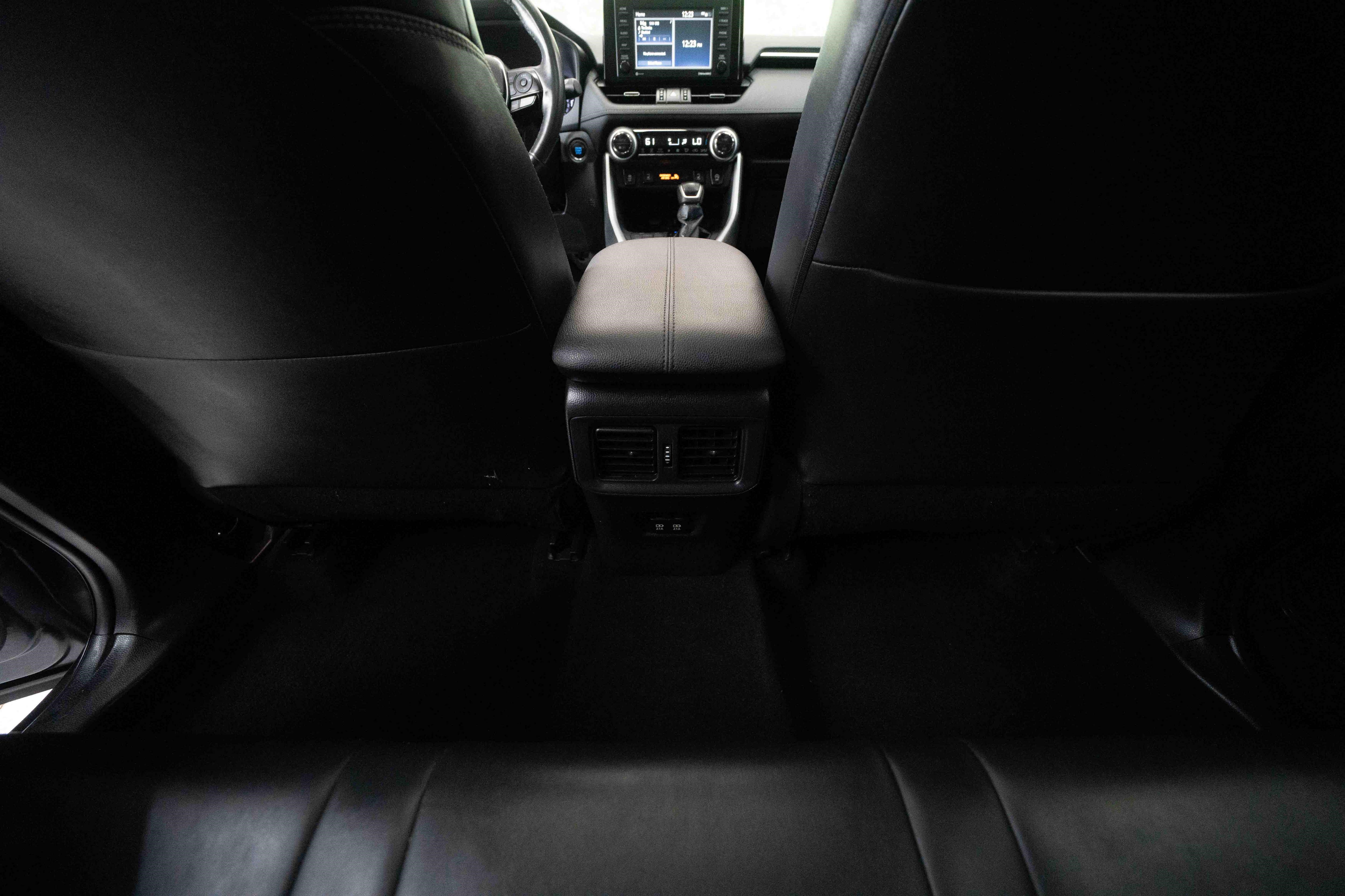 Used 2021 Toyota RAV4 XLE Premium AWD/4WD image 22