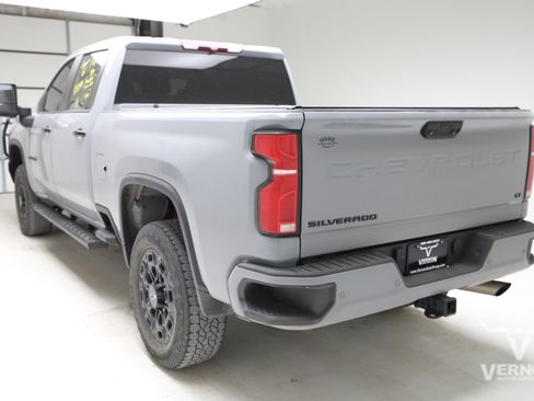 Used 2024 Chevrolet Silverado 2500 LT w/ Z71 Sport Edition image 2