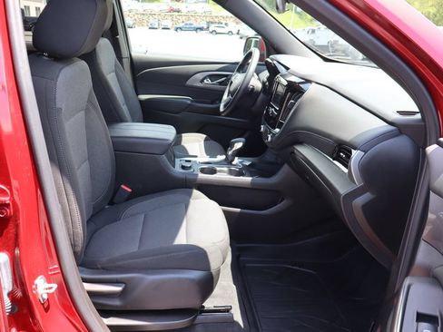 Used 2023 Chevrolet Traverse LT w/ Midnight/Sport Edition FWD image 18