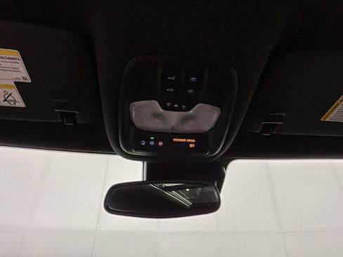 Used 2025 Chevrolet TrailBlazer RS w/ Convenience Package FWD image 28