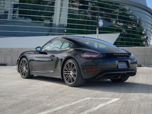 Used 2018 Porsche 718 Cayman S image 2