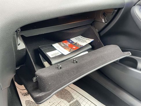 Used 2022 Mercedes-Benz GLC 300 4MATIC w/ Premium Package Lite image 30